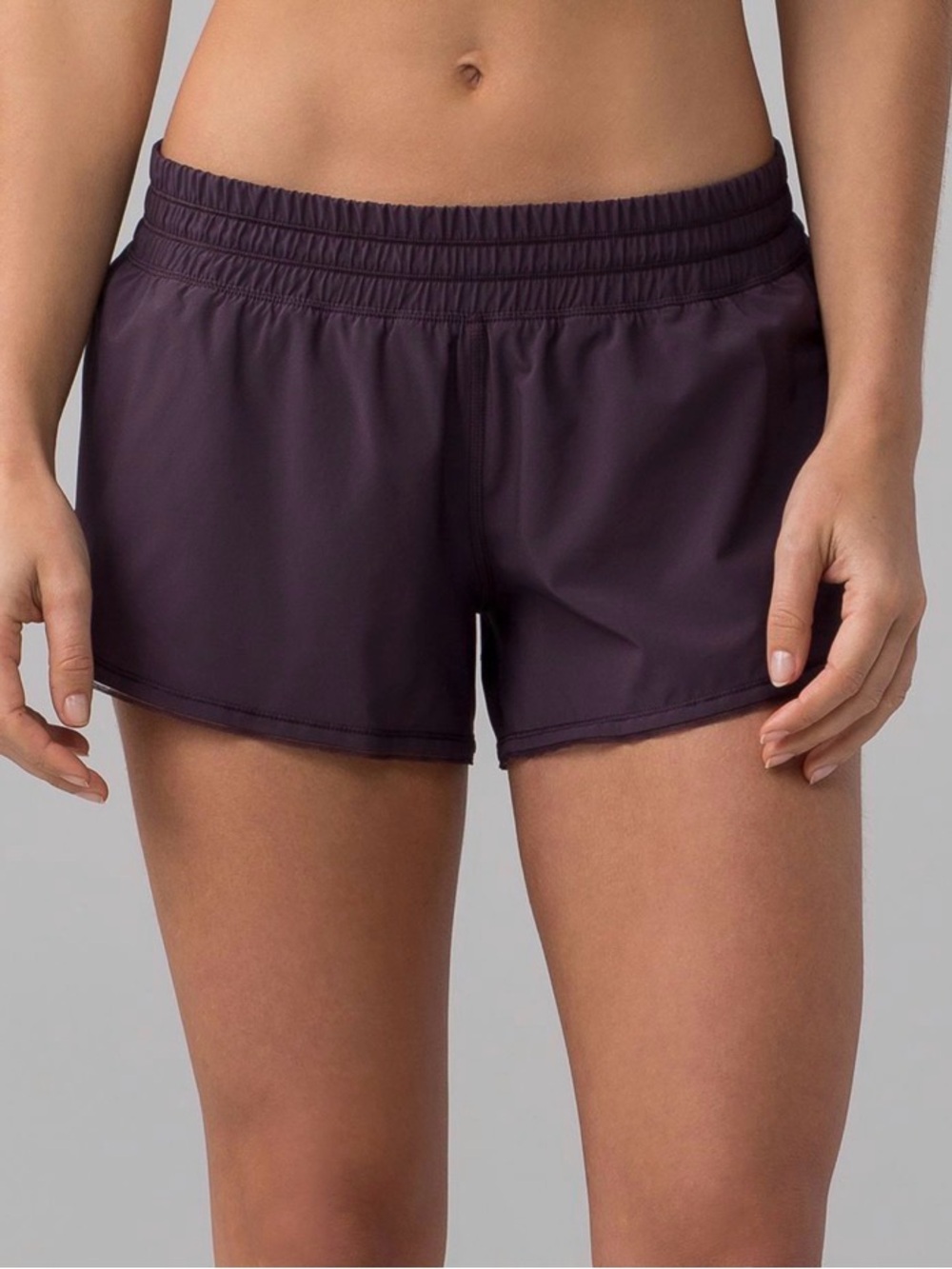 Lululemon See the Heat short - Black Currant - Picture 2 of 8